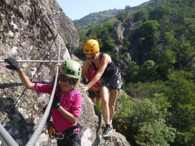 La via ferrata de Rousses en famille. Un expérience idéale dans les Cévennes.